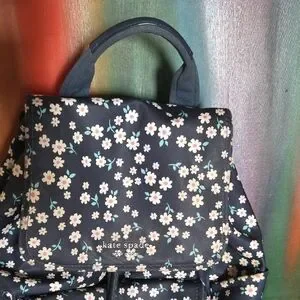 kate spade | Bags | Kate Spade Navy And White Daisy Backpack  display picture 2